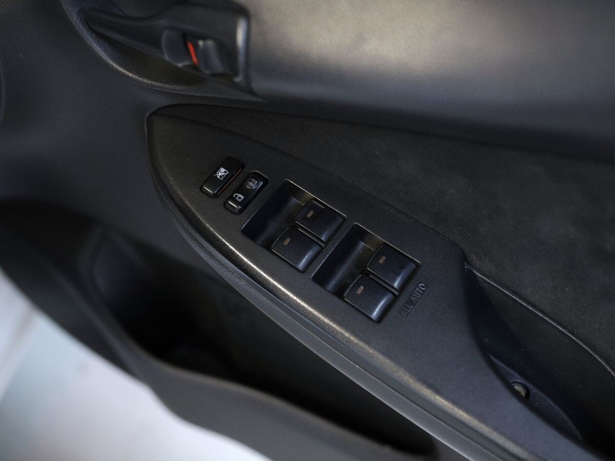 Toyota Corolla Fielder 2010 - фото автомобиля