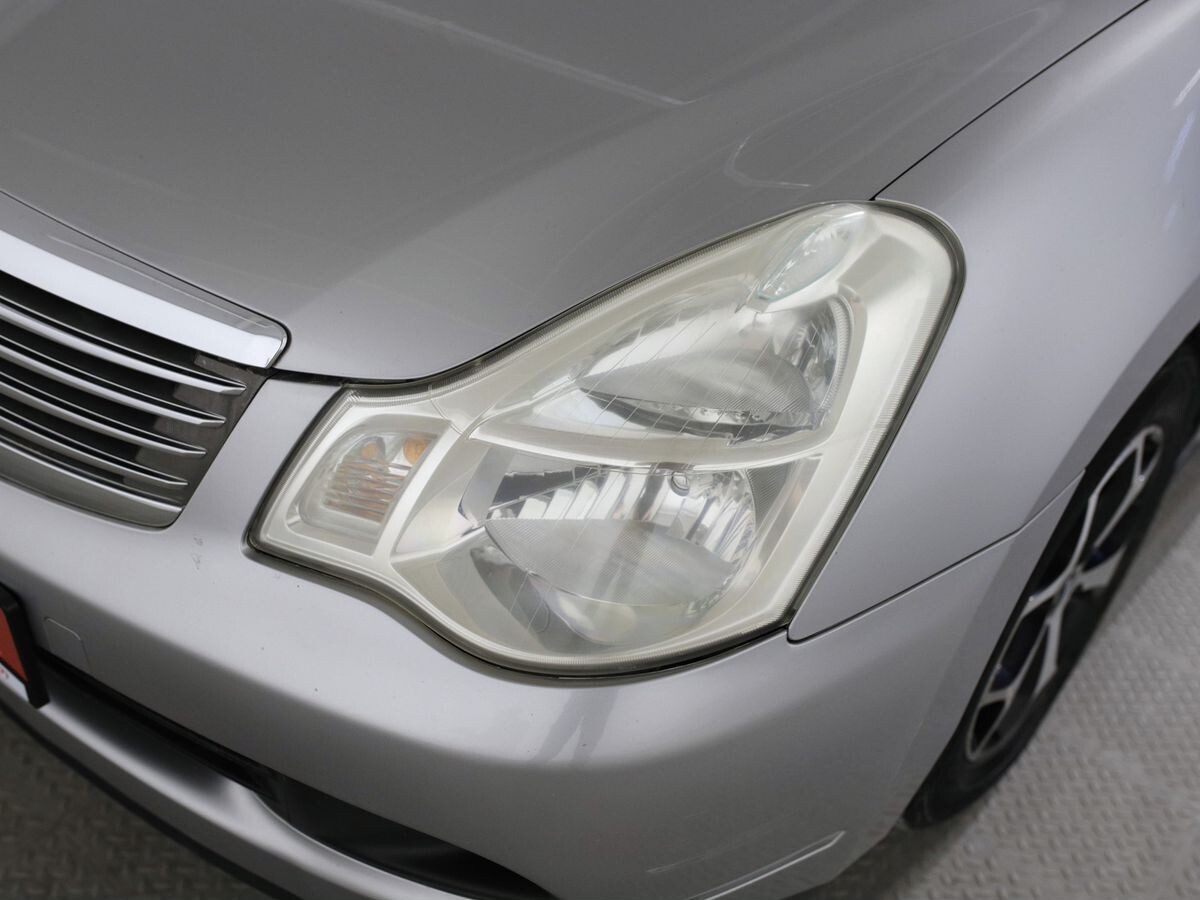 Nissan Bluebird Sylphy 2008 - фото автомобиля