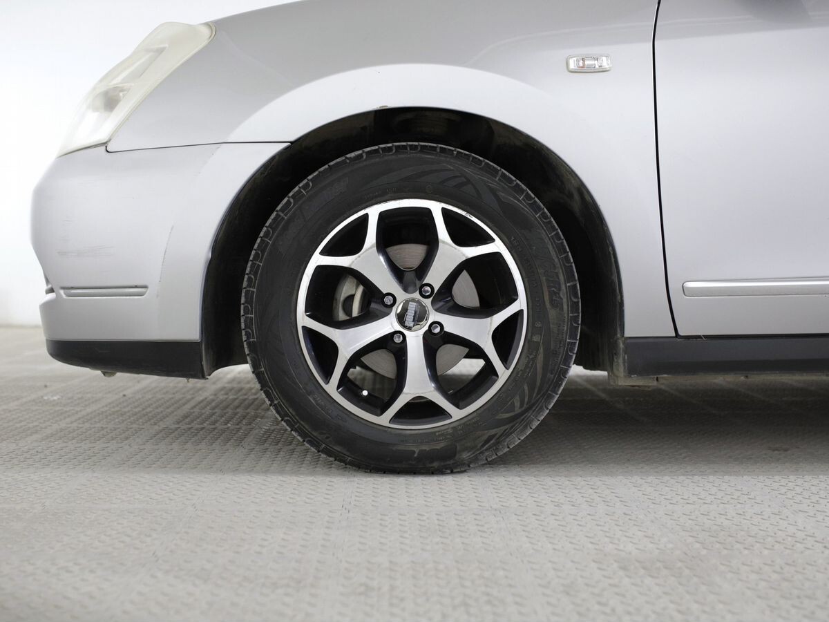 Nissan Bluebird Sylphy 2008 - фото автомобиля