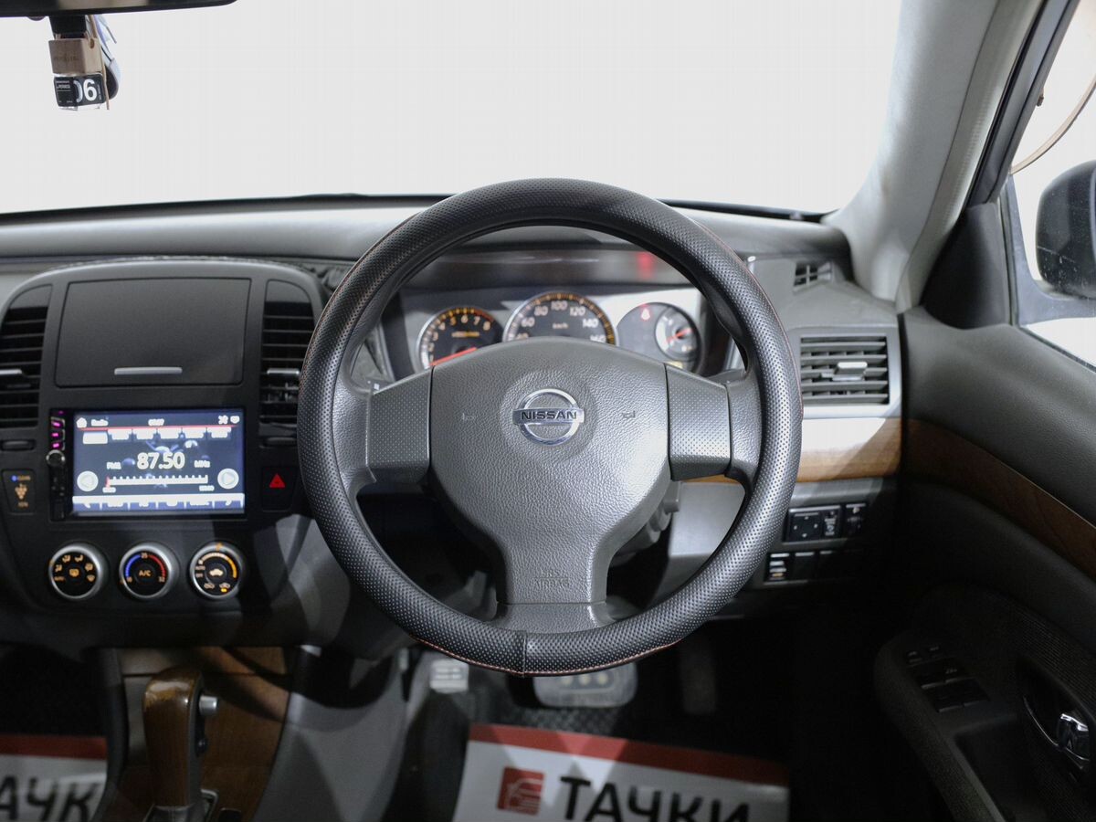 Nissan Bluebird Sylphy 2008 - фото автомобиля