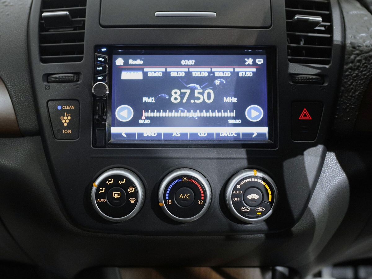 Nissan Bluebird Sylphy 2008 - фото автомобиля