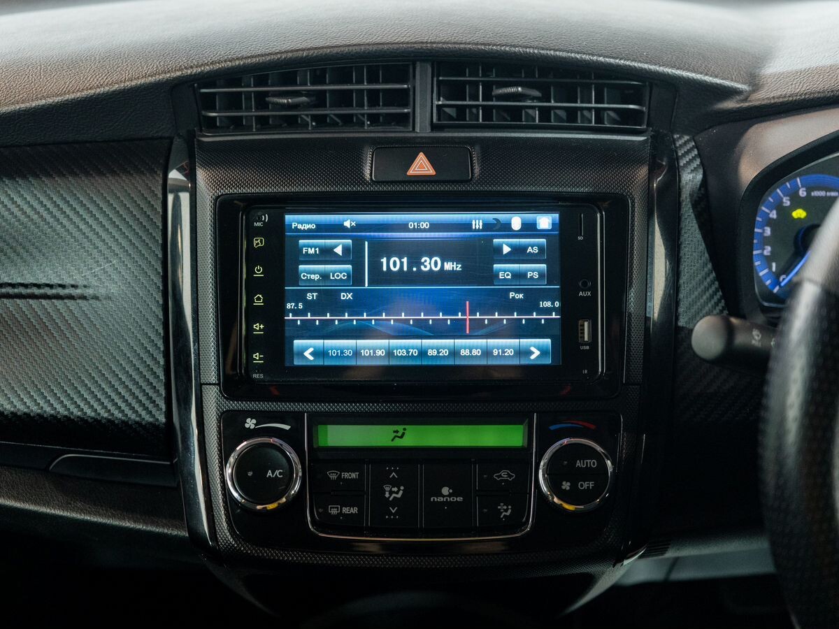 Toyota Corolla Axio 2014 - фото автомобиля