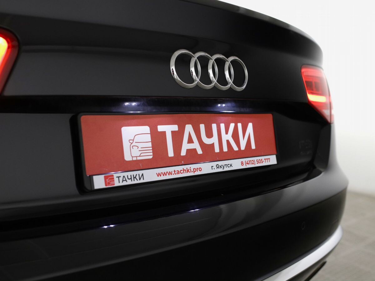 Audi A8 2012 - фото автомобиля