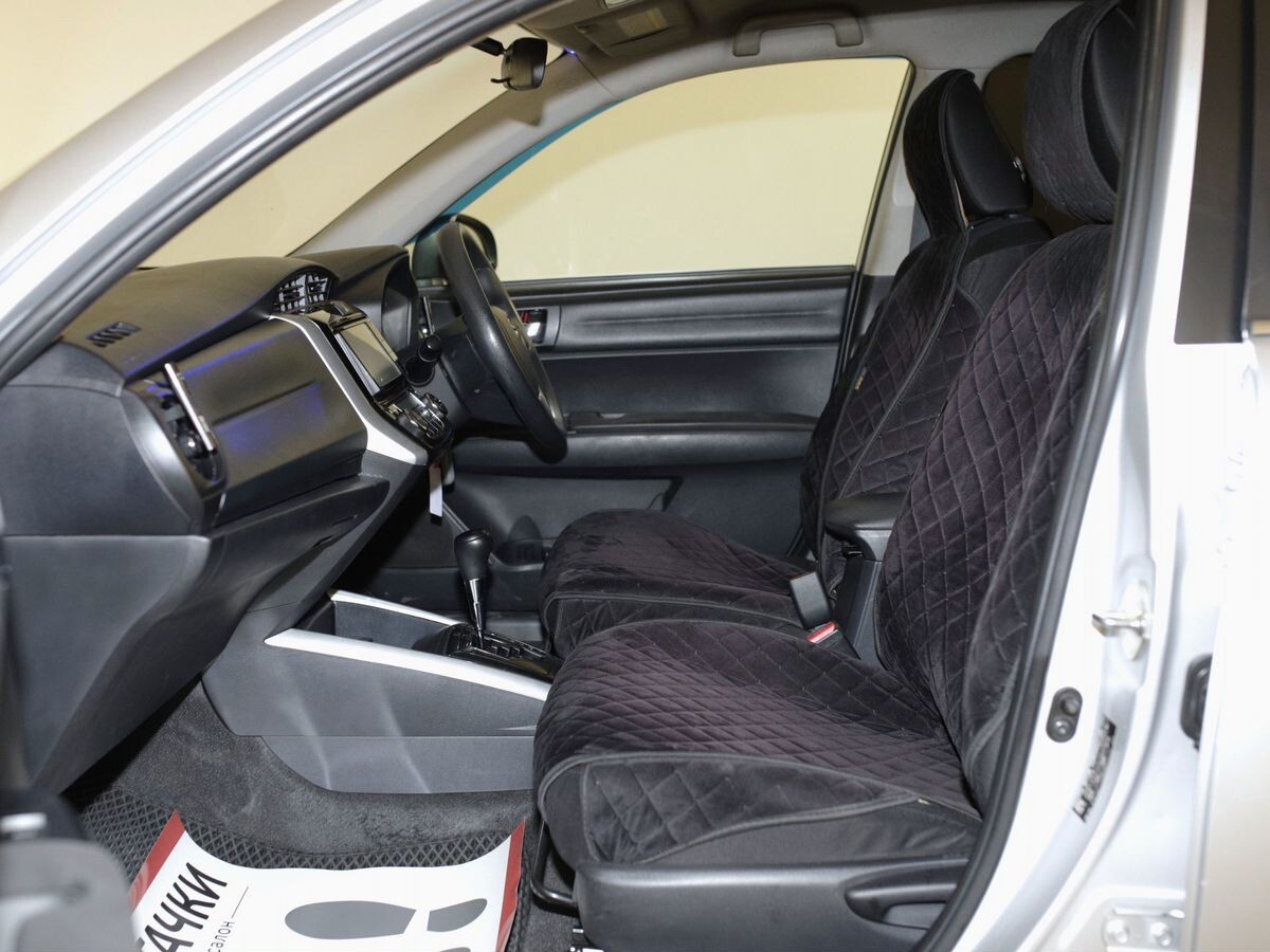 Toyota Corolla Fielder 2015 - фото автомобиля