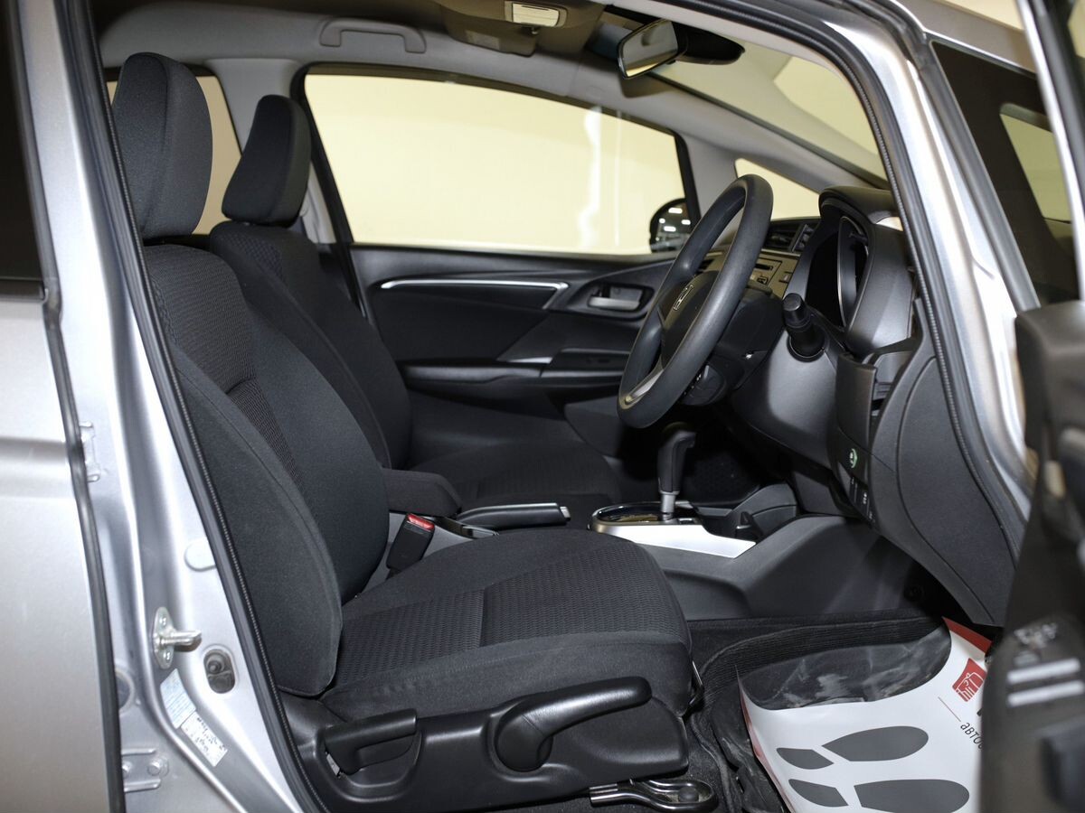 Honda Fit 2018 - фото автомобиля