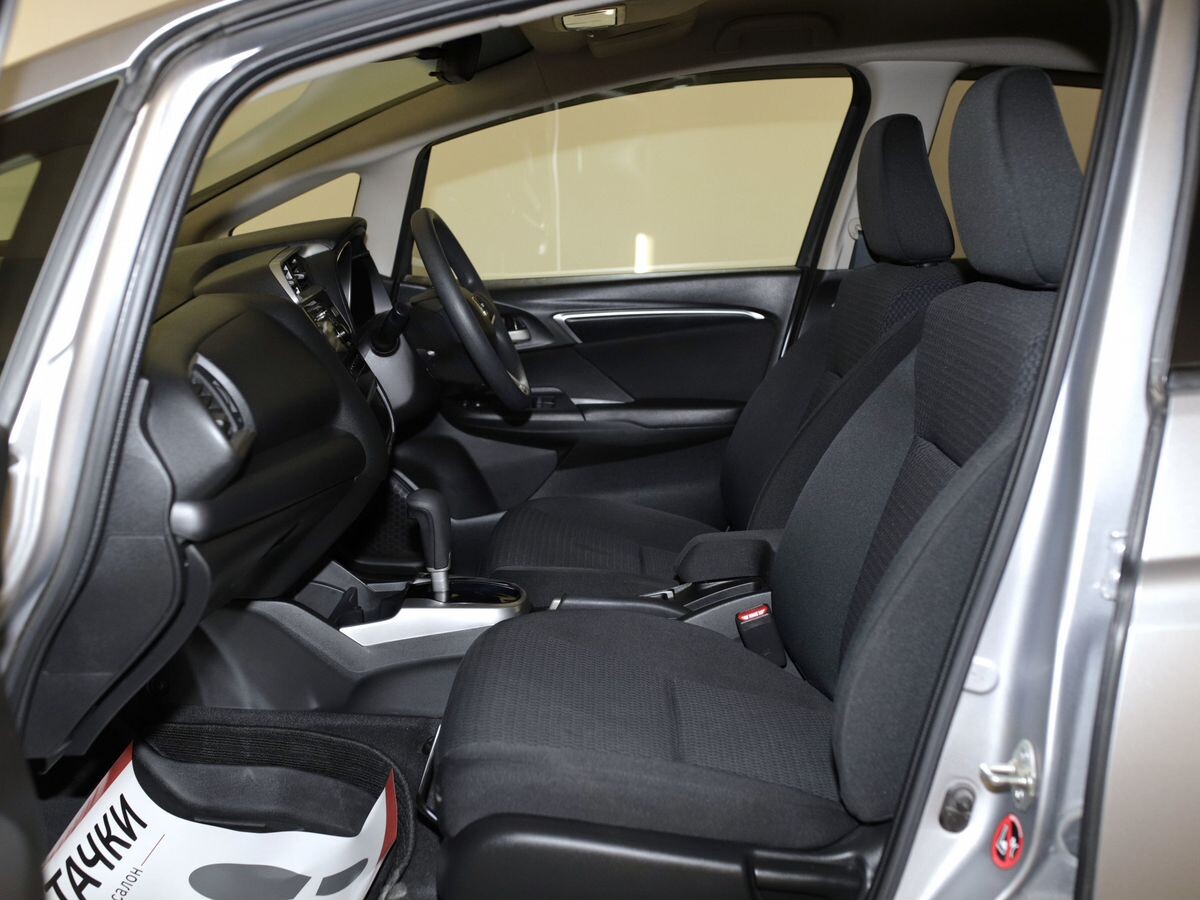 Honda Fit 2018 - фото автомобиля
