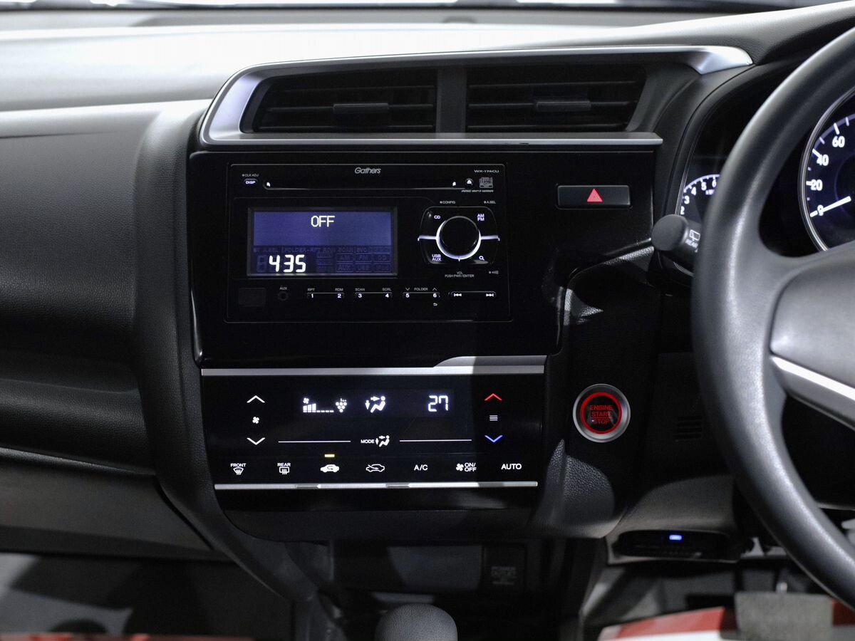 Honda Fit 2018 - фото автомобиля