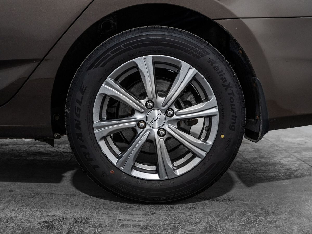 Hyundai Solaris 2014 - фото автомобиля