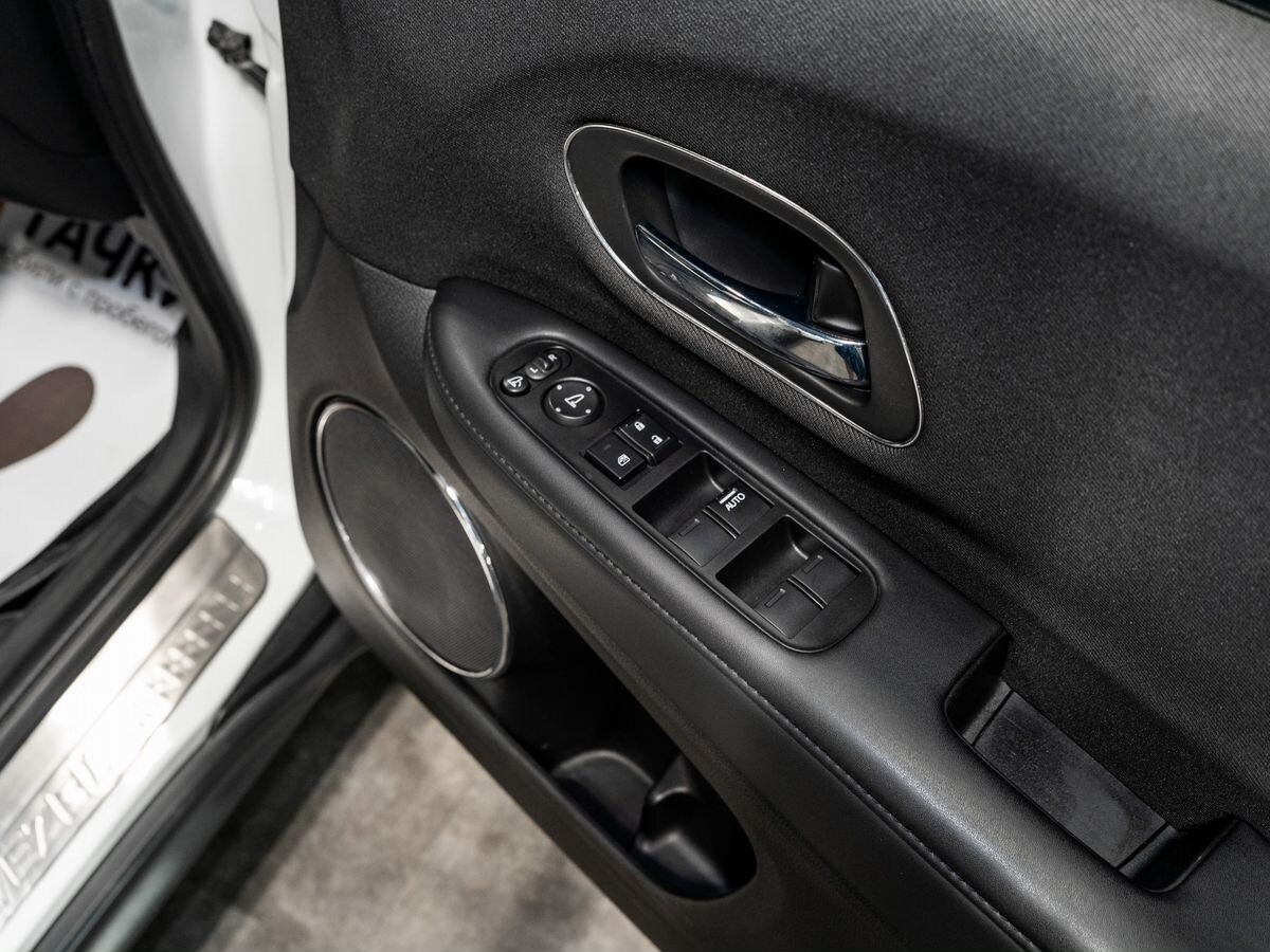 Honda Vezel 2018 - фото автомобиля