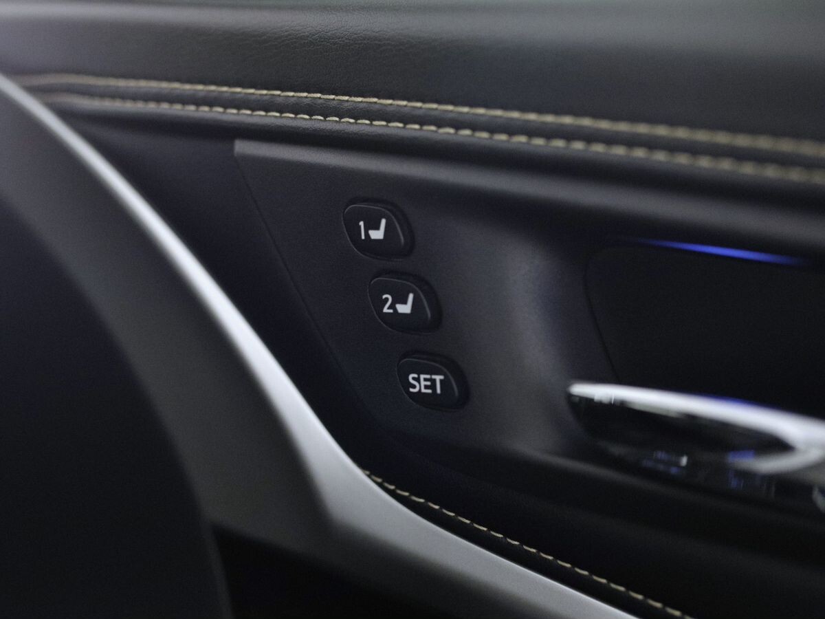 Toyota Harrier 2018 - фото автомобиля