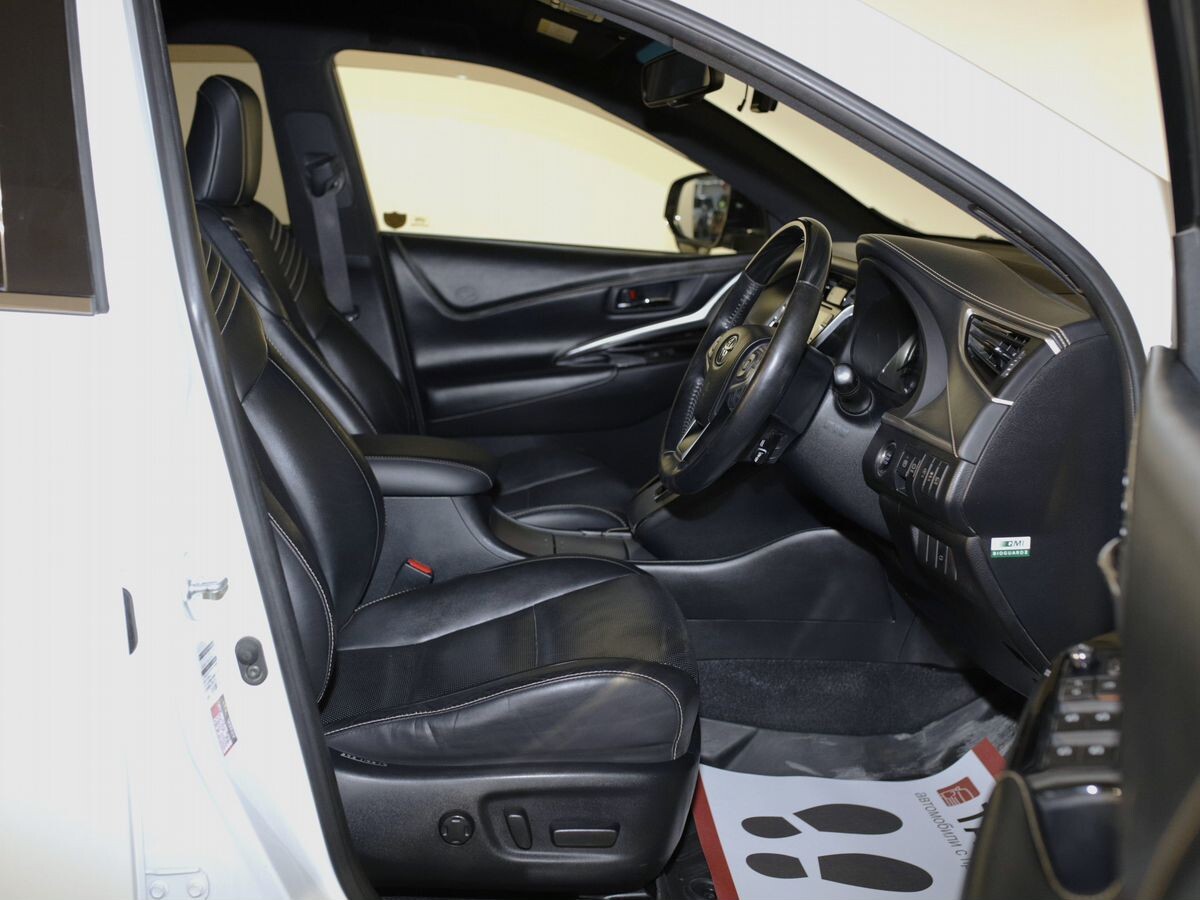Toyota Harrier 2018 - фото автомобиля