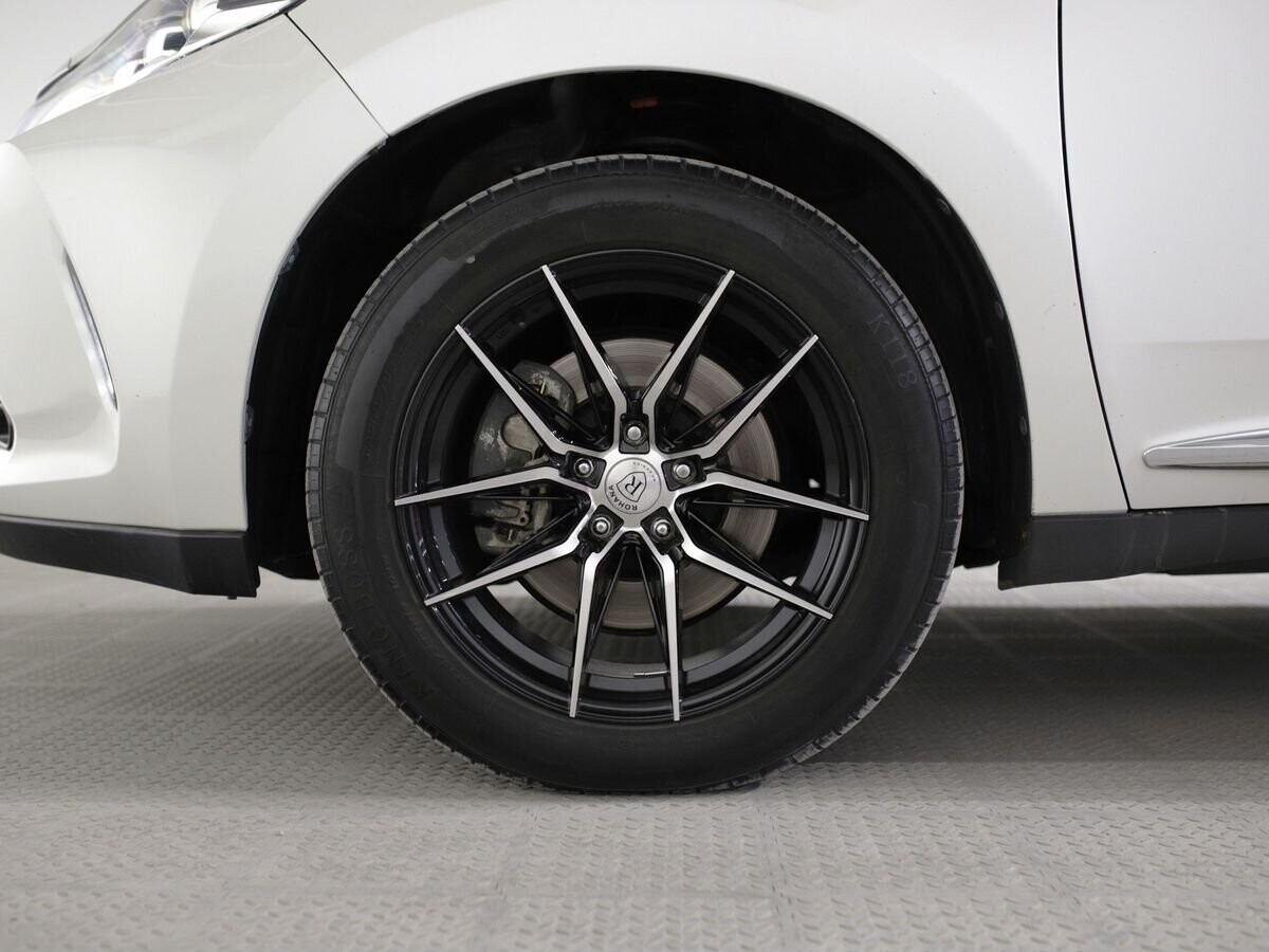Toyota Harrier 2018 - фото автомобиля