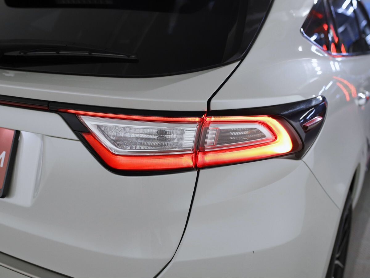 Toyota Harrier 2018 - фото автомобиля