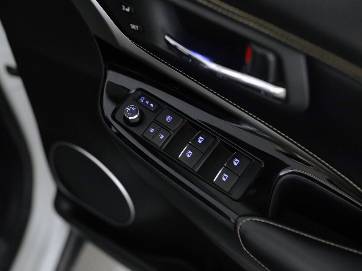 Toyota Harrier 2018 - фото автомобиля