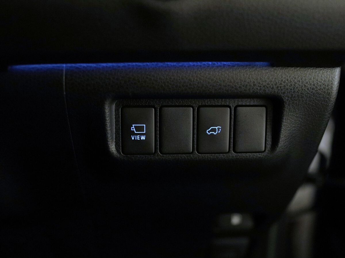 Toyota Harrier 2015 - фото автомобиля