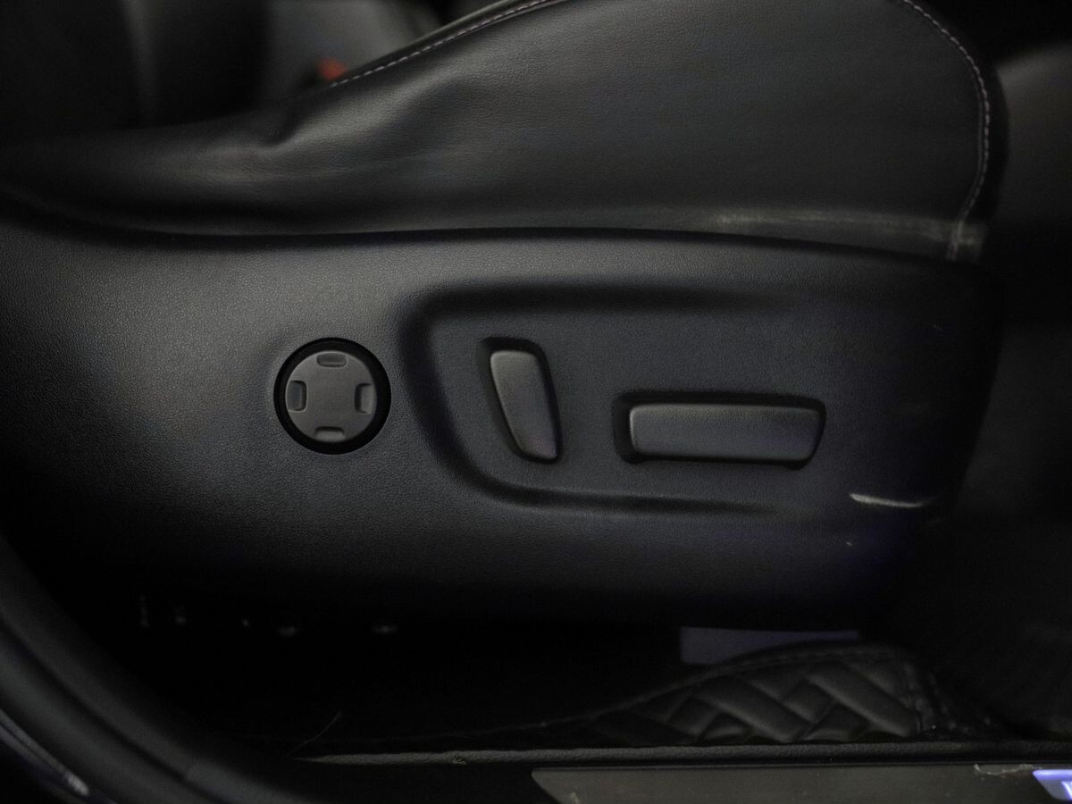 Toyota Harrier 2015 - фото автомобиля
