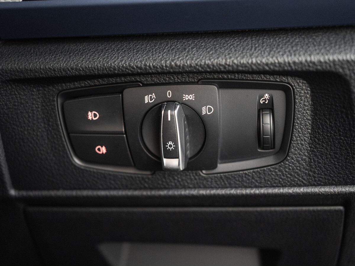 BMW 1-Series 2013 - фото автомобиля