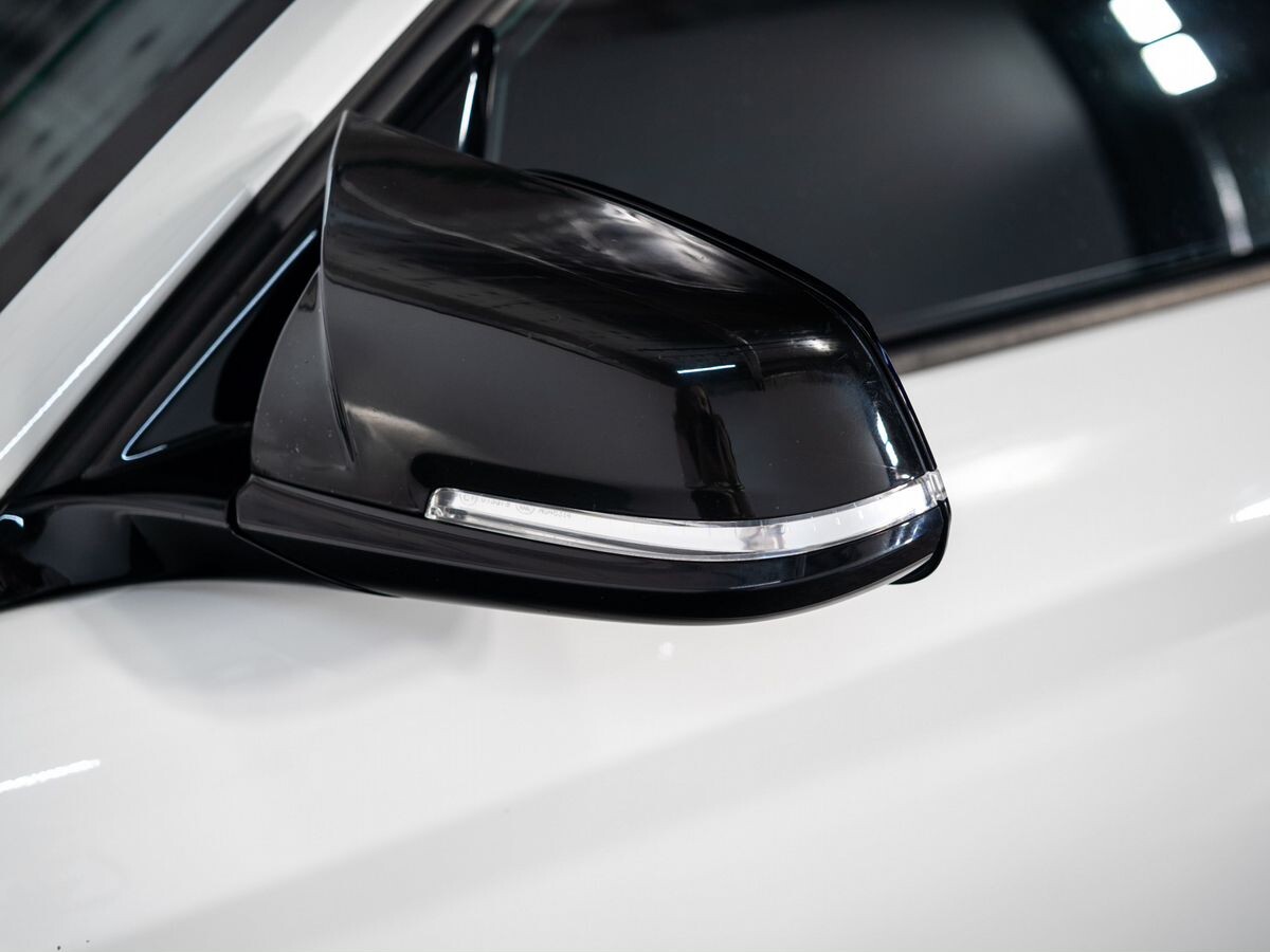 BMW 1-Series 2013 - фото автомобиля