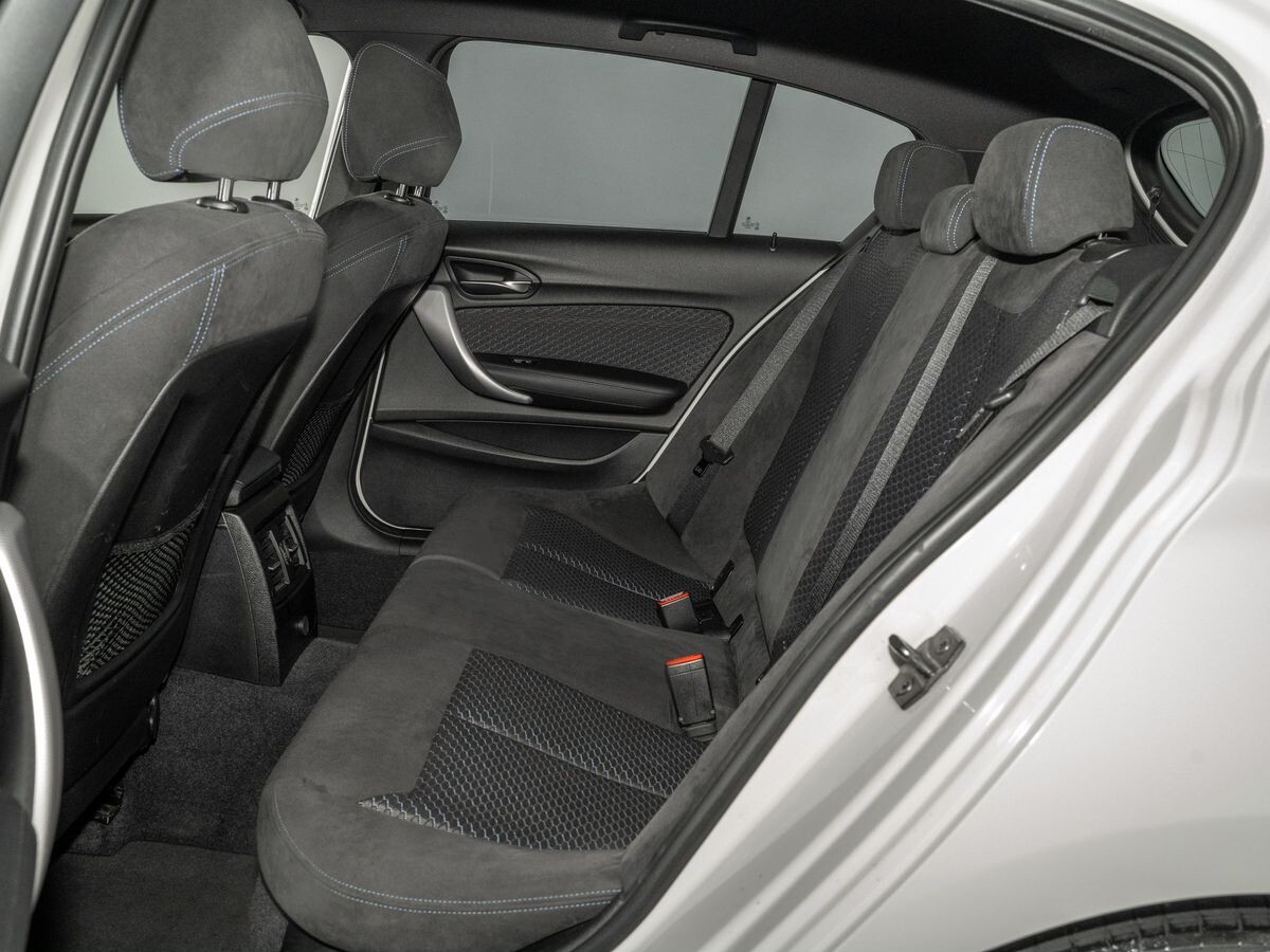 BMW 1-Series 2013 - фото автомобиля
