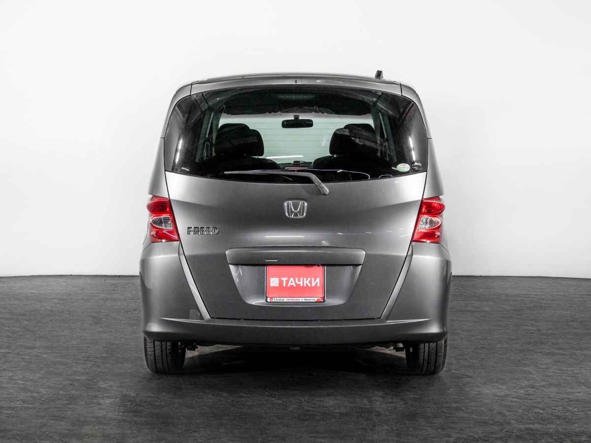 Honda Freed 2011 - фото автомобиля