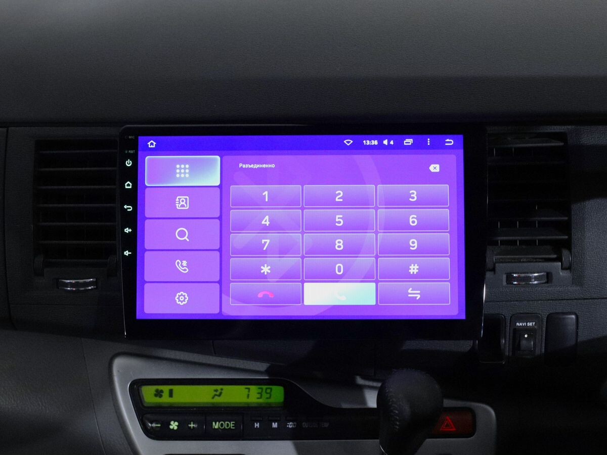 Toyota Isis 2009 - фото автомобиля