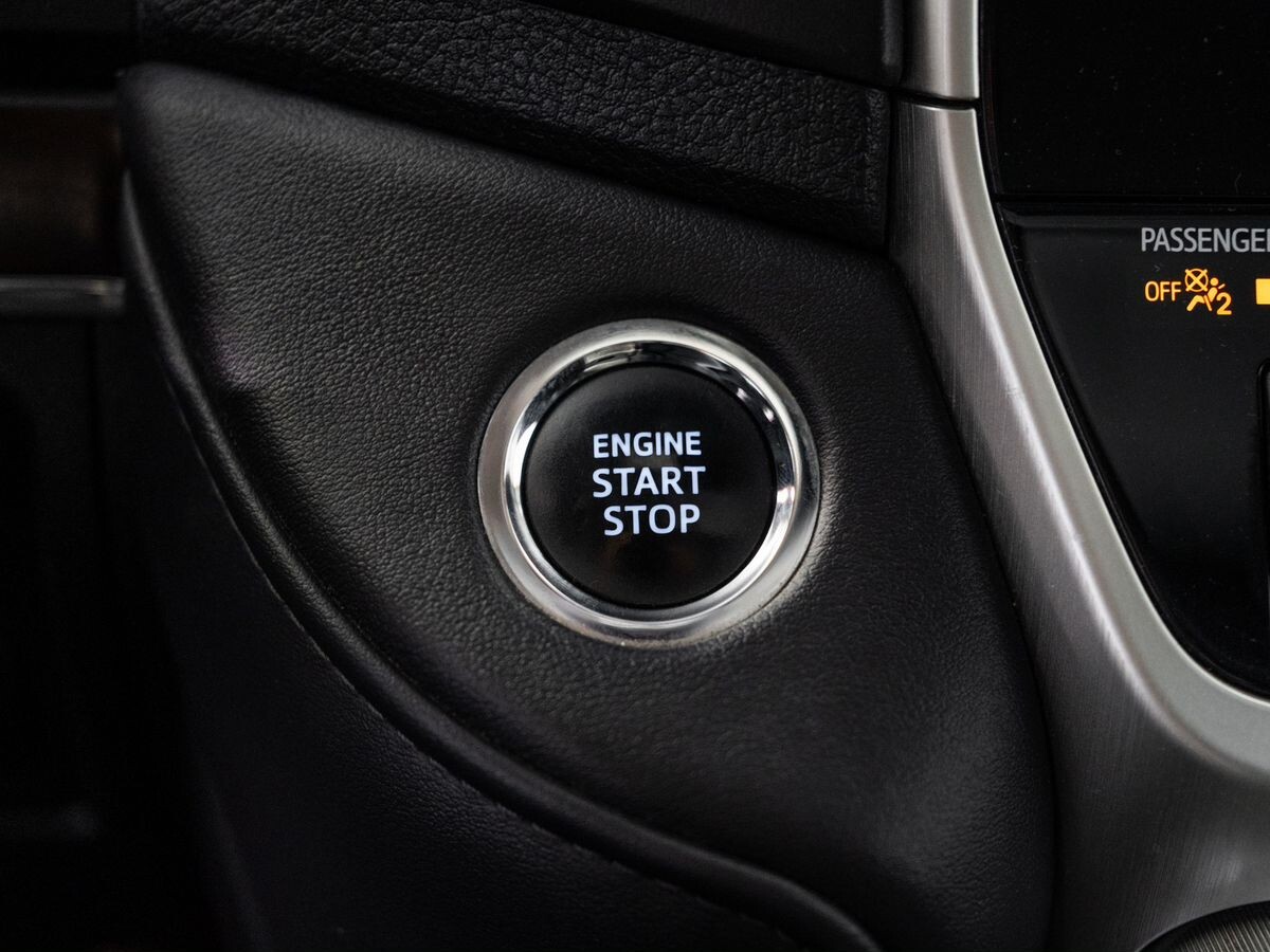 Toyota Land Cruiser 2016 - фото автомобиля
