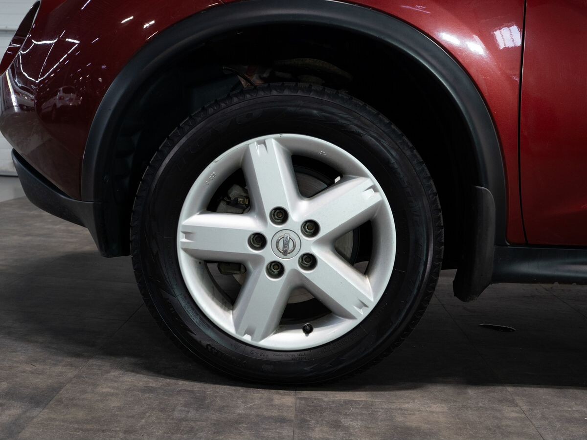Nissan Juke 2010 - фото автомобиля