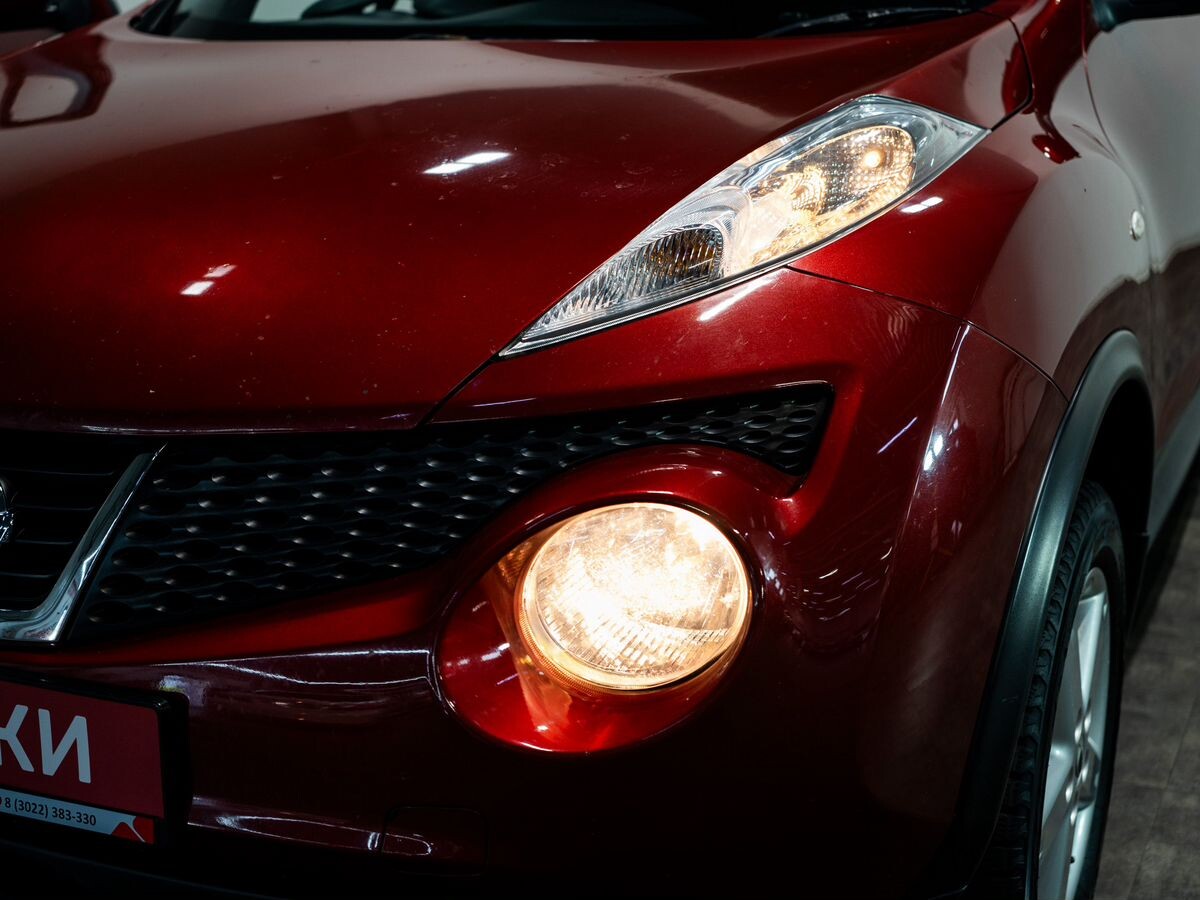 Nissan Juke 2010 - фото автомобиля