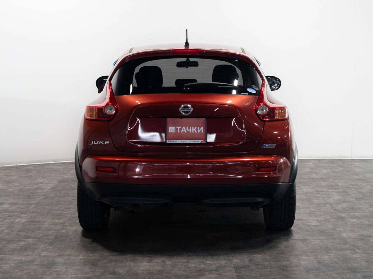 Nissan Juke 2010 - фото автомобиля