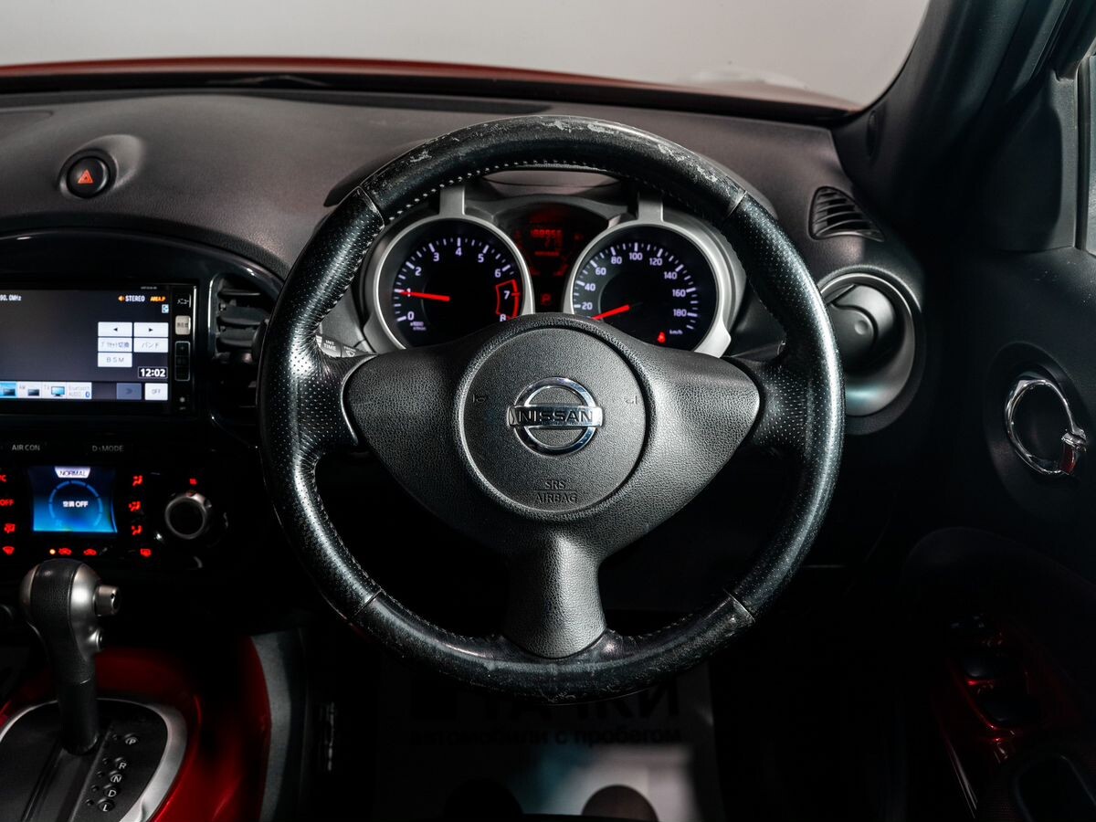 Nissan Juke 2010 - фото автомобиля