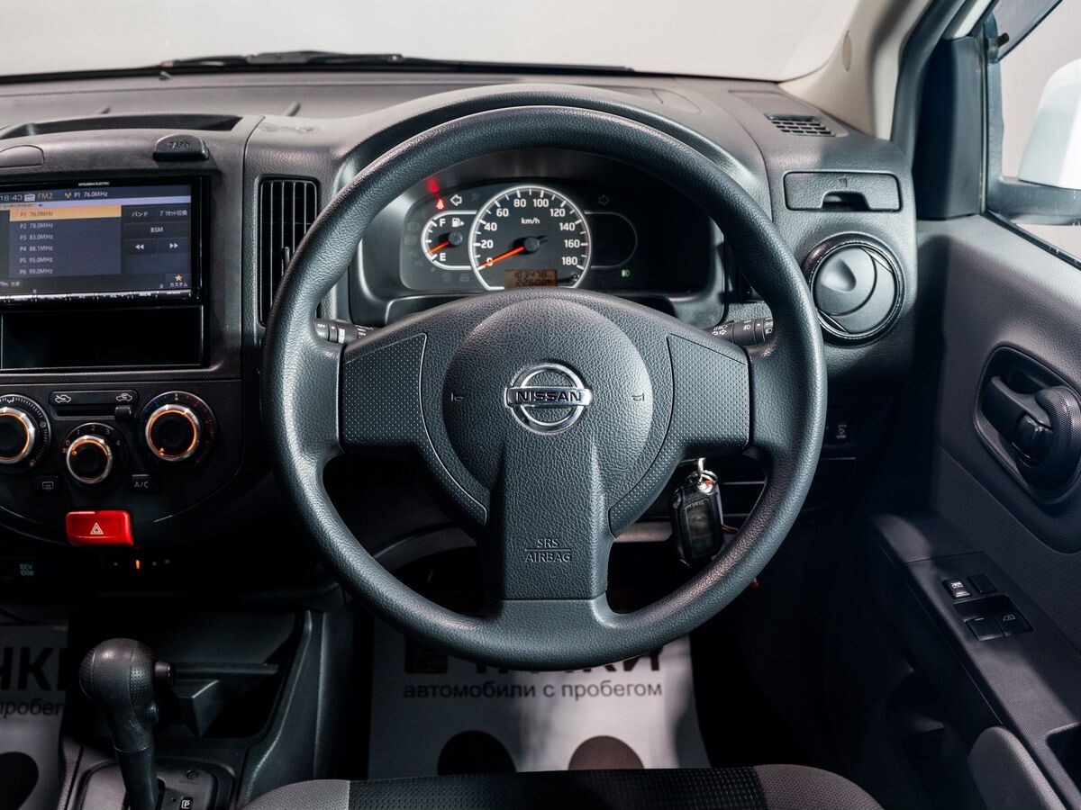 Nissan AD 2018 - фото автомобиля