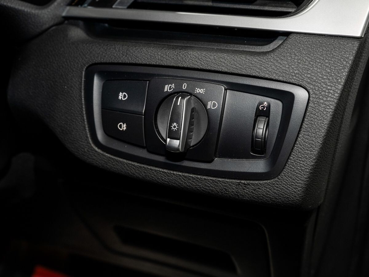 BMW X1 2016 - фото автомобиля