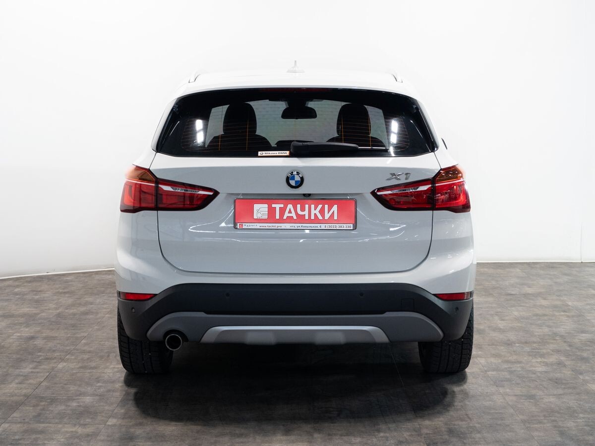 BMW X1 2016 - фото автомобиля