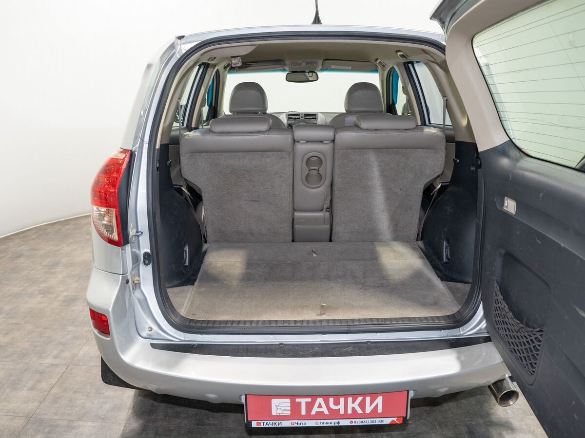 Toyota RAV4 2008 - фото автомобиля