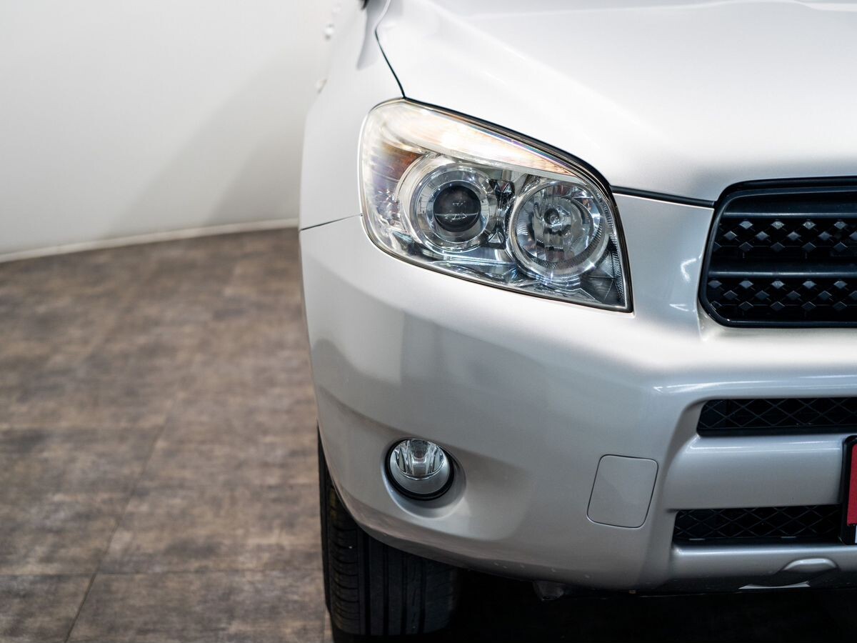 Toyota RAV4 2008 - фото автомобиля