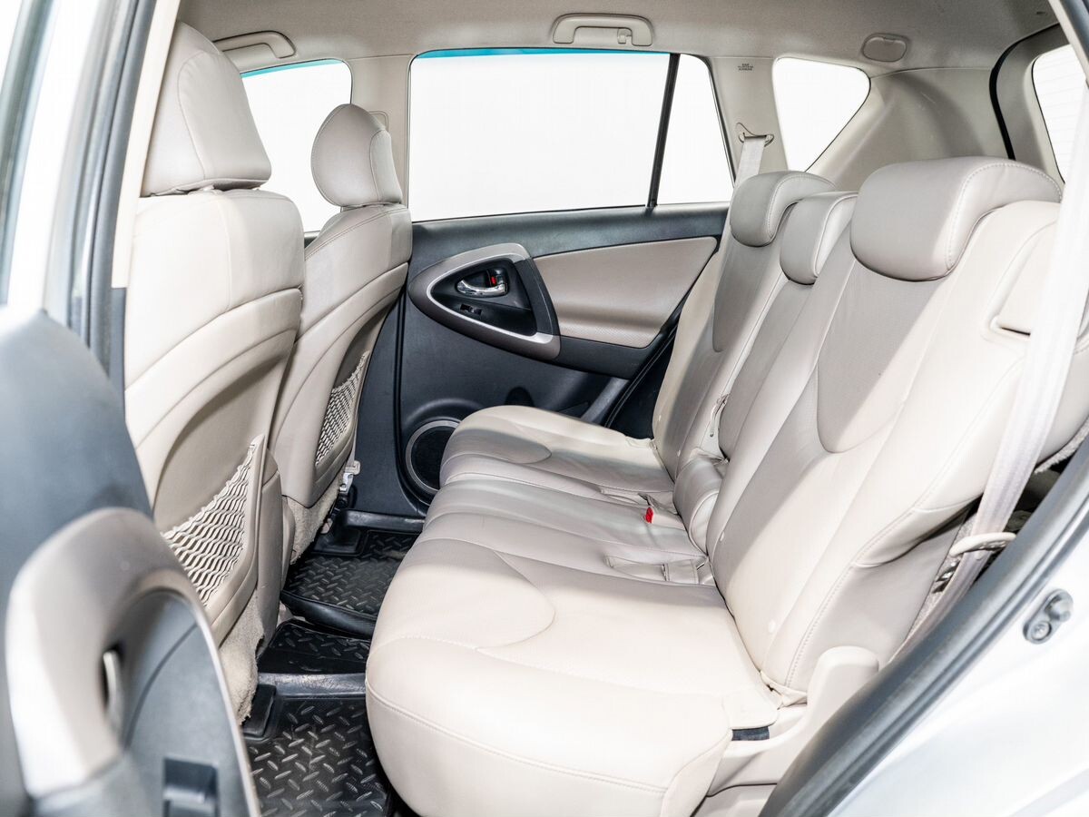 Toyota RAV4 2008 - фото автомобиля