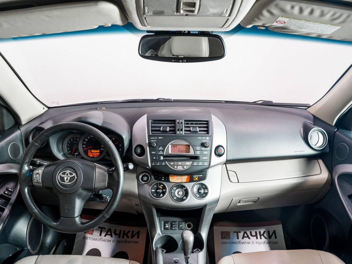 Toyota RAV4 2008 - фото автомобиля