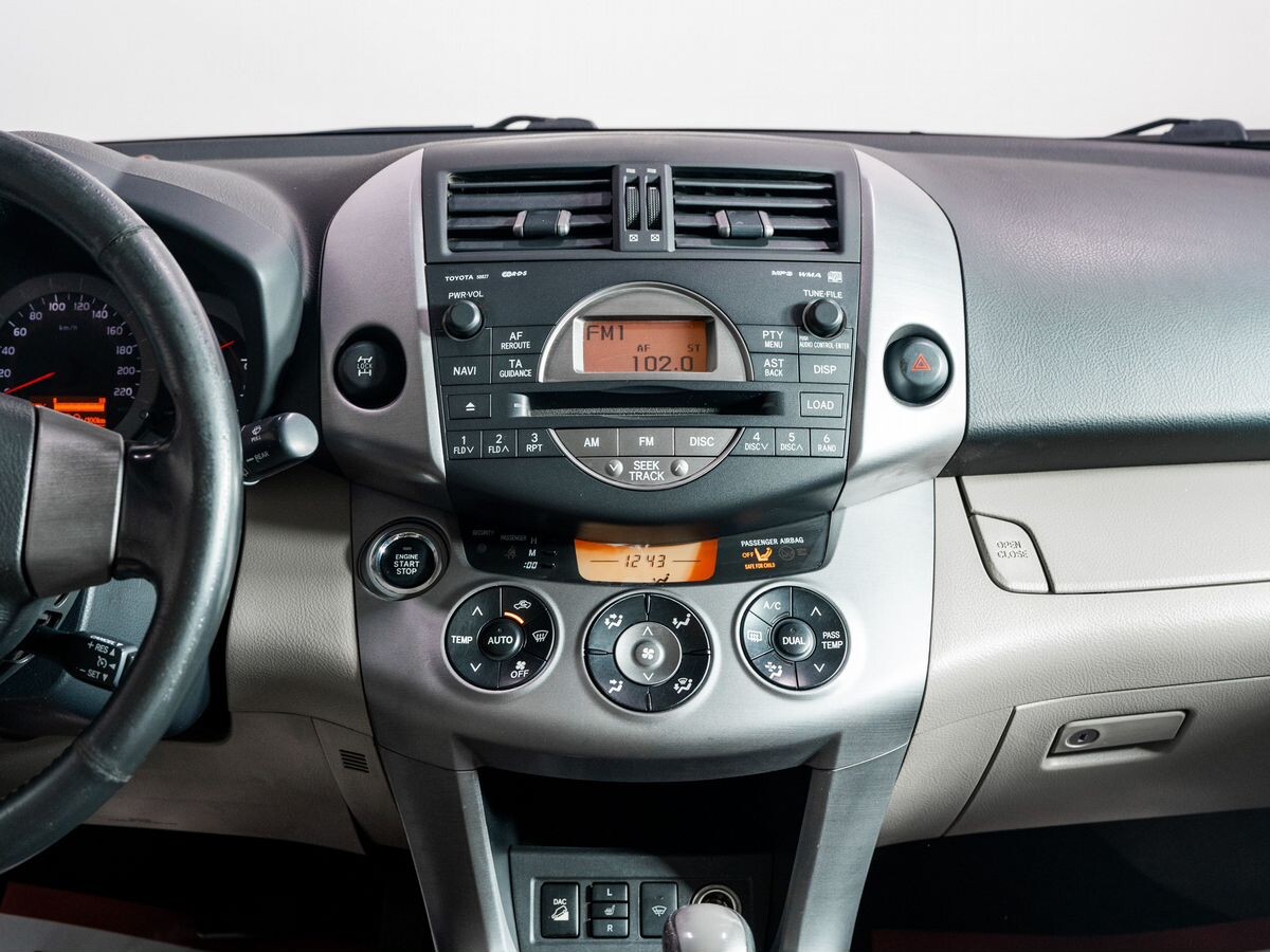 Toyota RAV4 2008 - фото автомобиля
