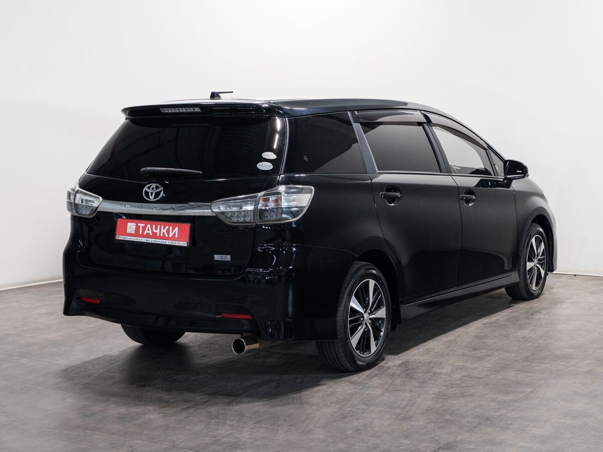 Toyota Wish 2012 - фото автомобиля