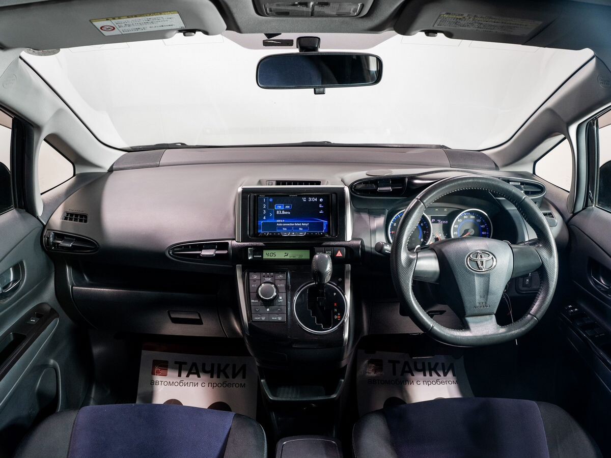 Toyota Wish 2012 - фото автомобиля