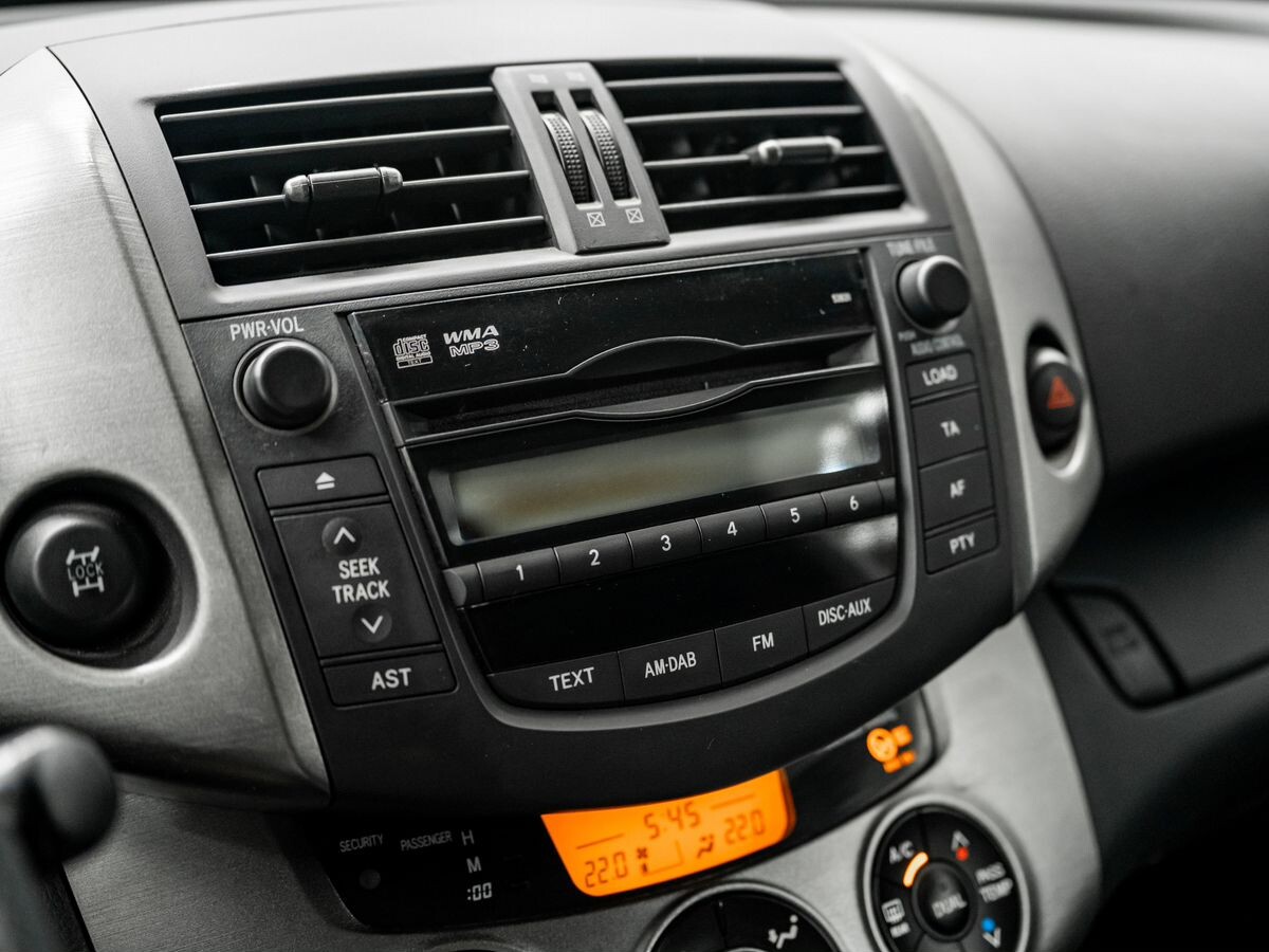 Toyota RAV4 2010 - фото автомобиля