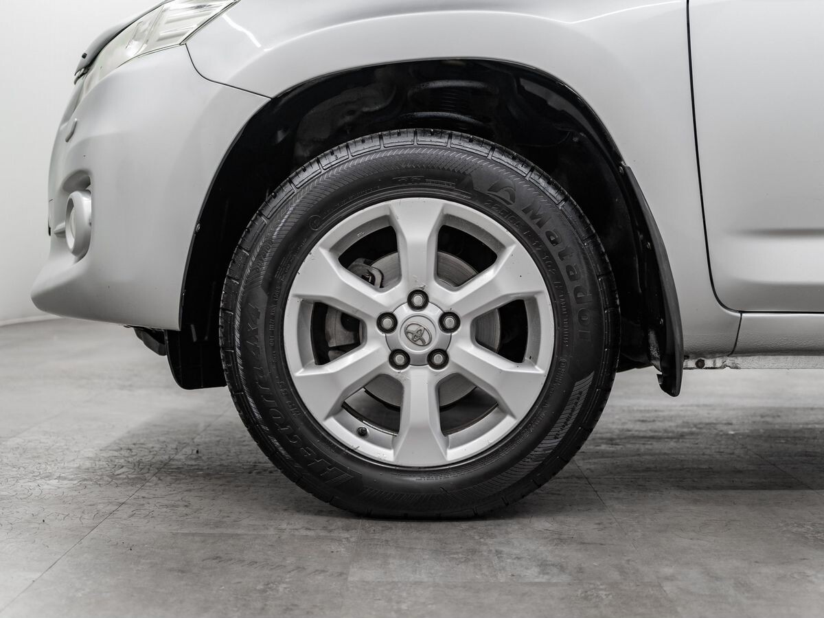 Toyota RAV4 2010 - фото автомобиля