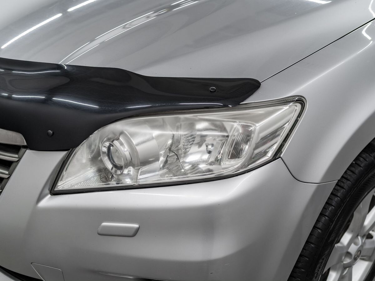 Toyota RAV4 2010 - фото автомобиля