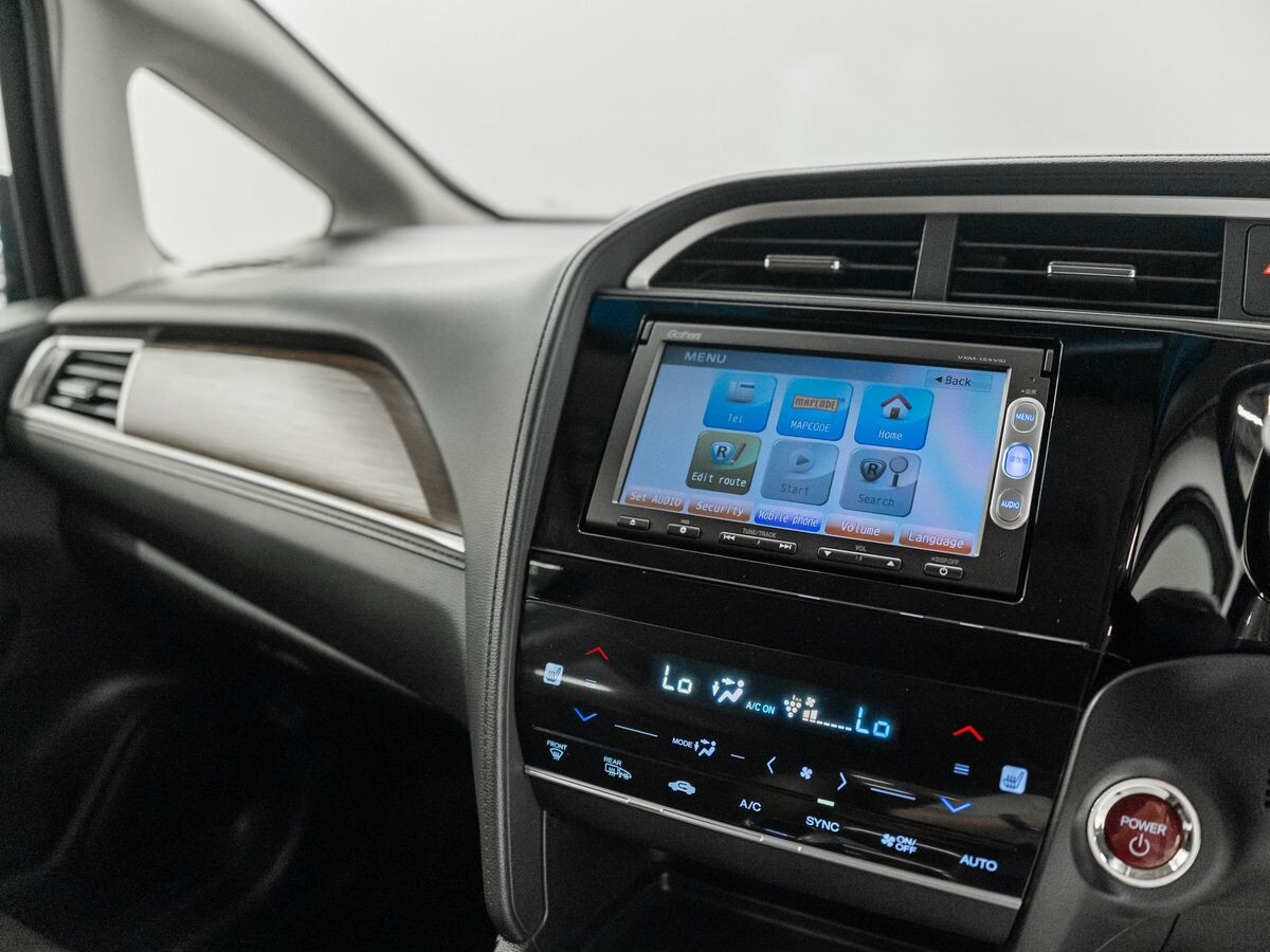 Honda Shuttle 2015 - фото автомобиля