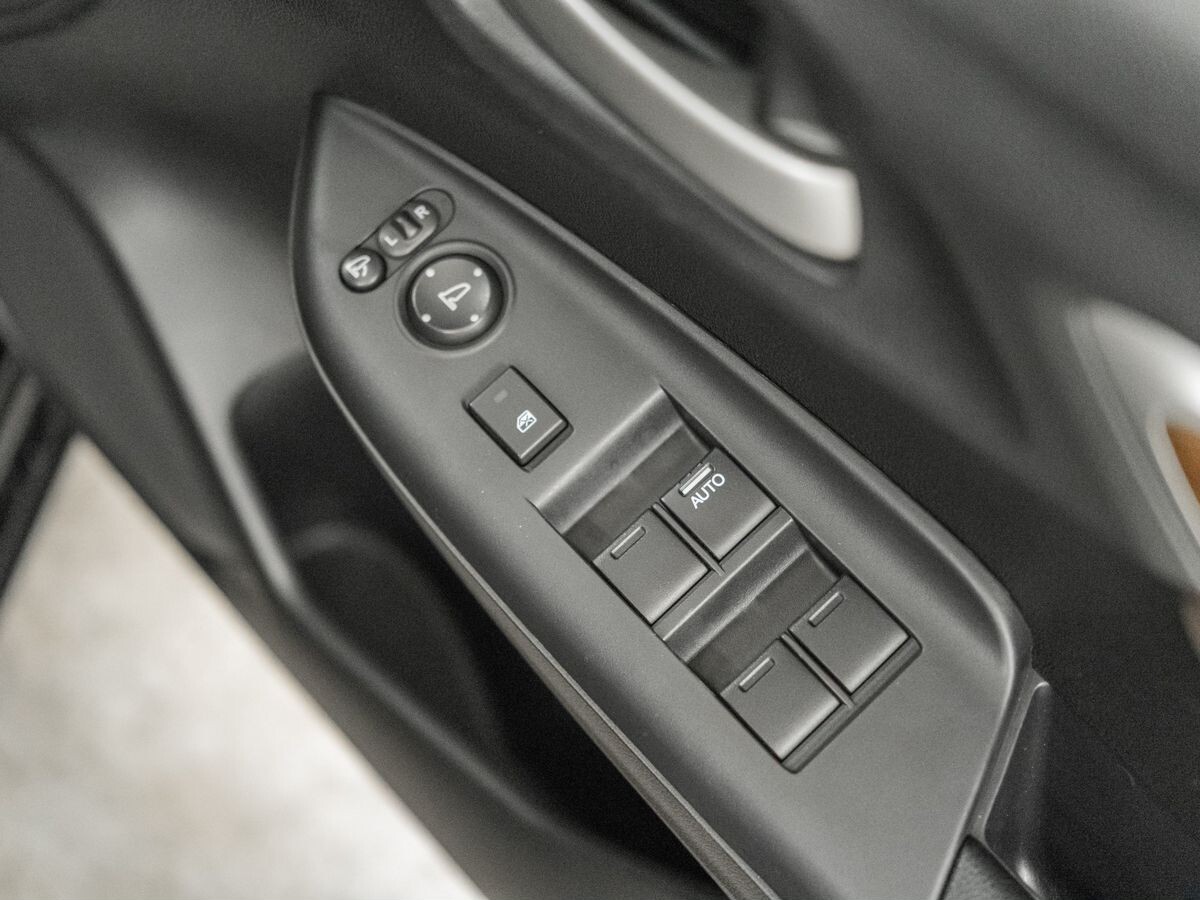 Honda Shuttle 2015 - фото автомобиля