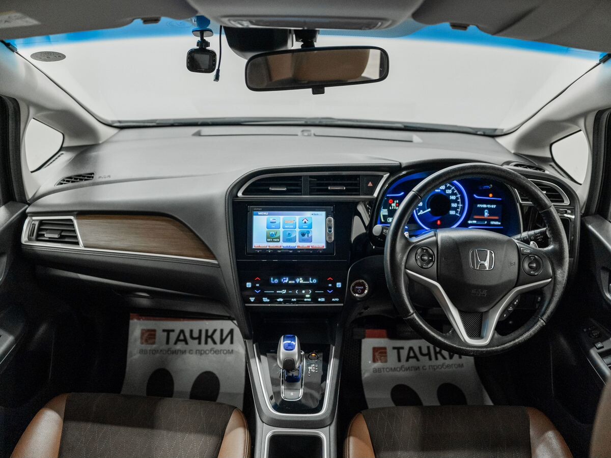 Honda Shuttle 2015 - фото автомобиля