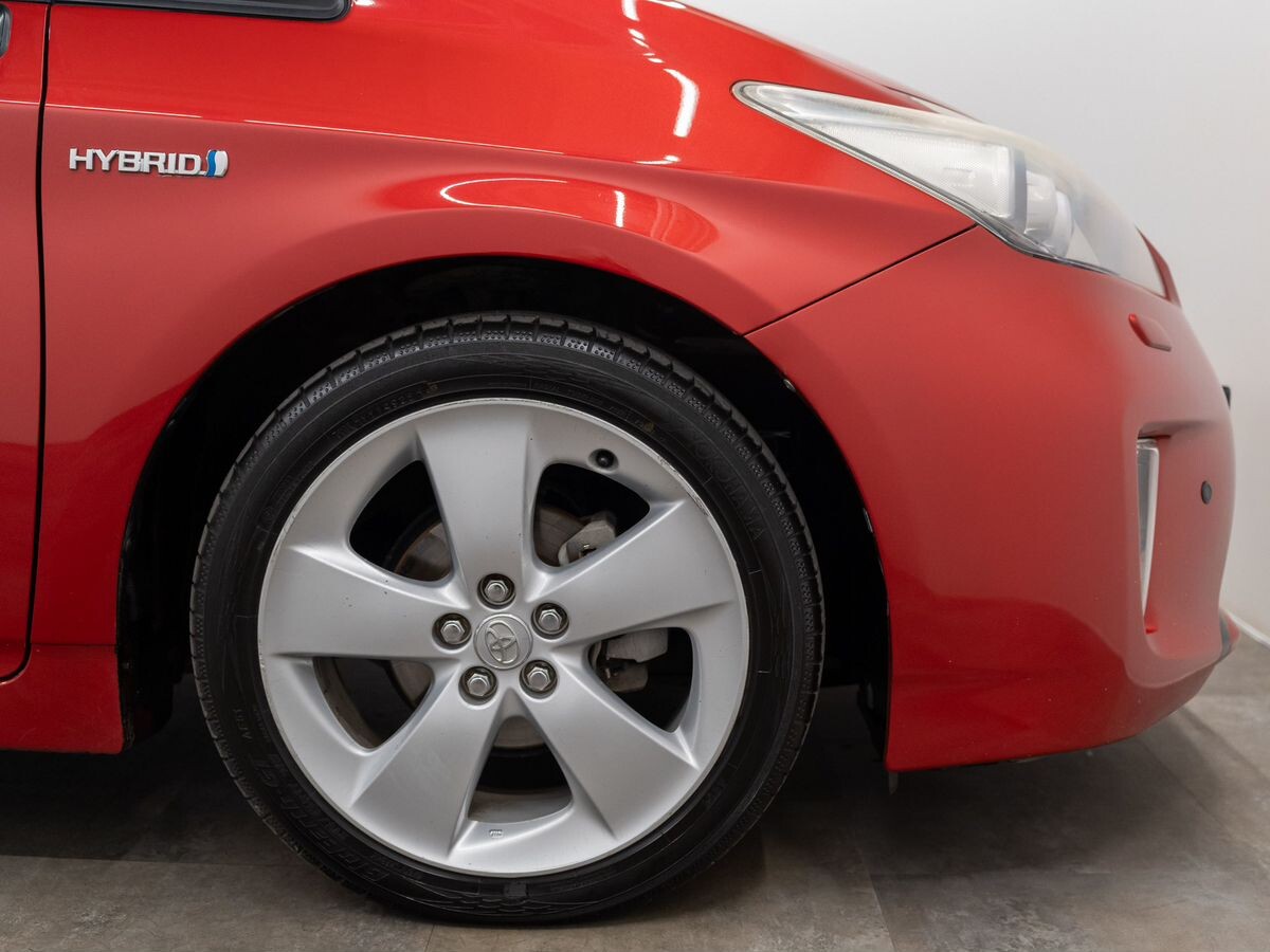Toyota Prius 2012 - фото автомобиля