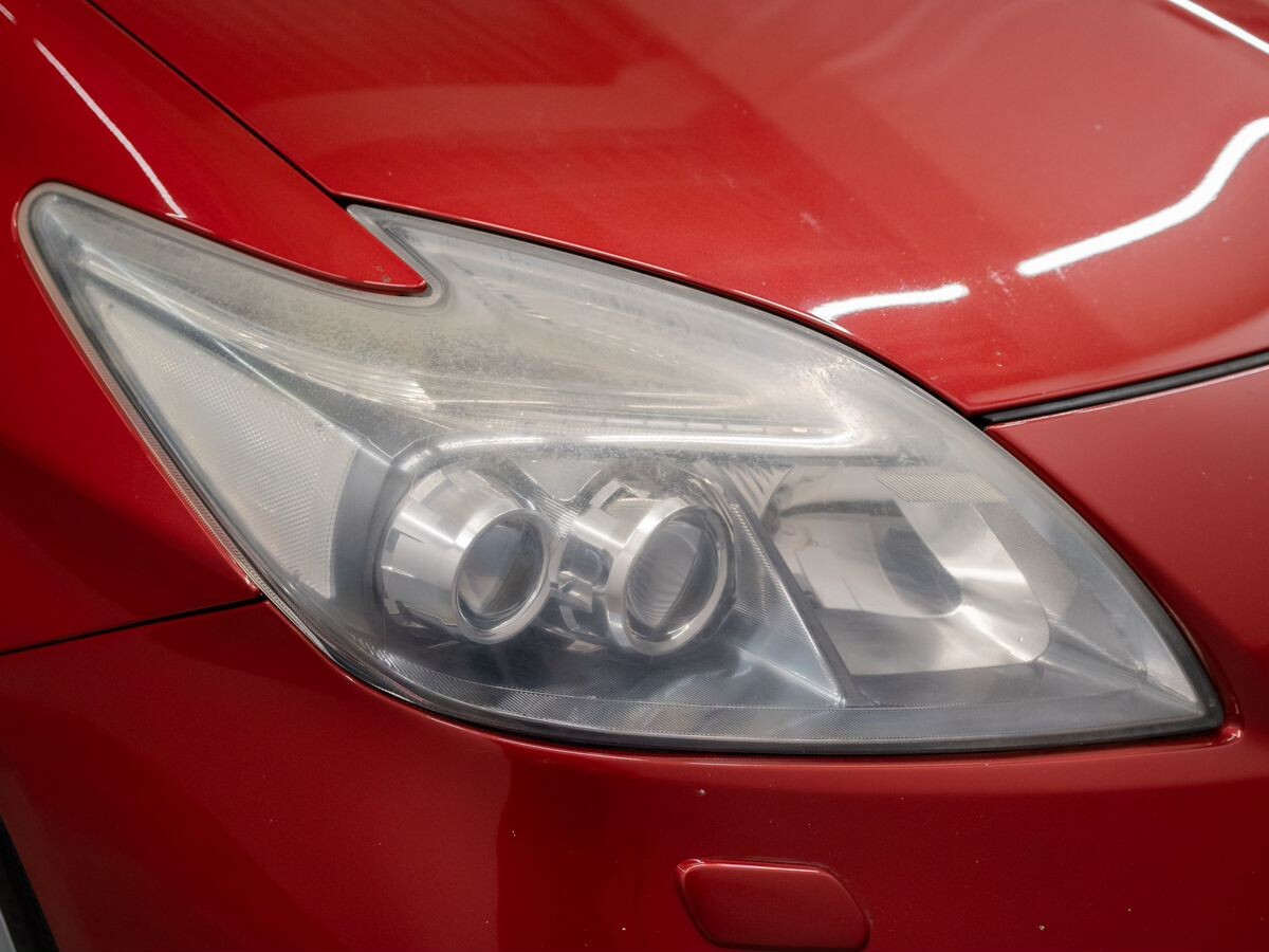 Toyota Prius 2012 - фото автомобиля