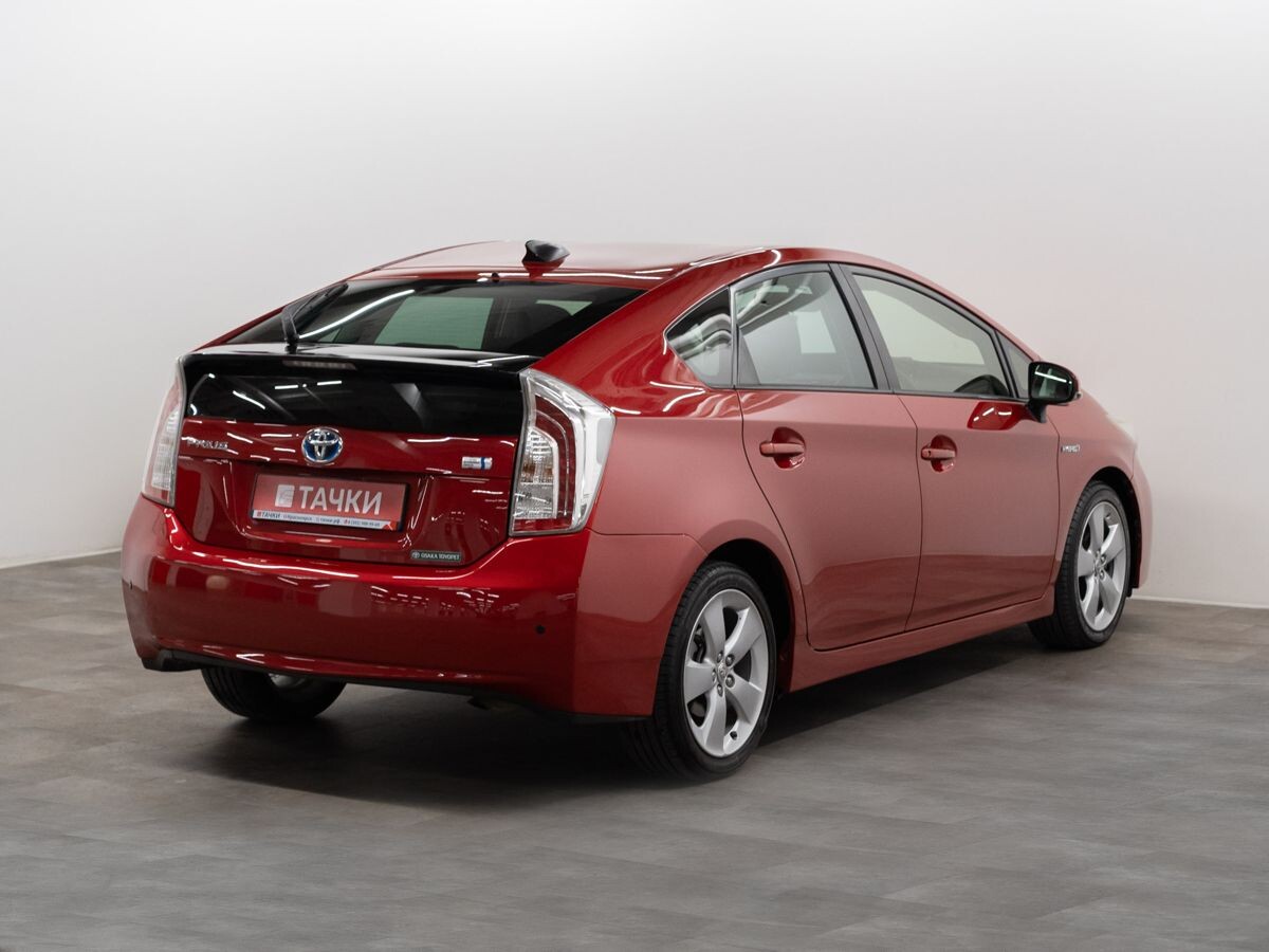 Toyota Prius 2012 - фото автомобиля