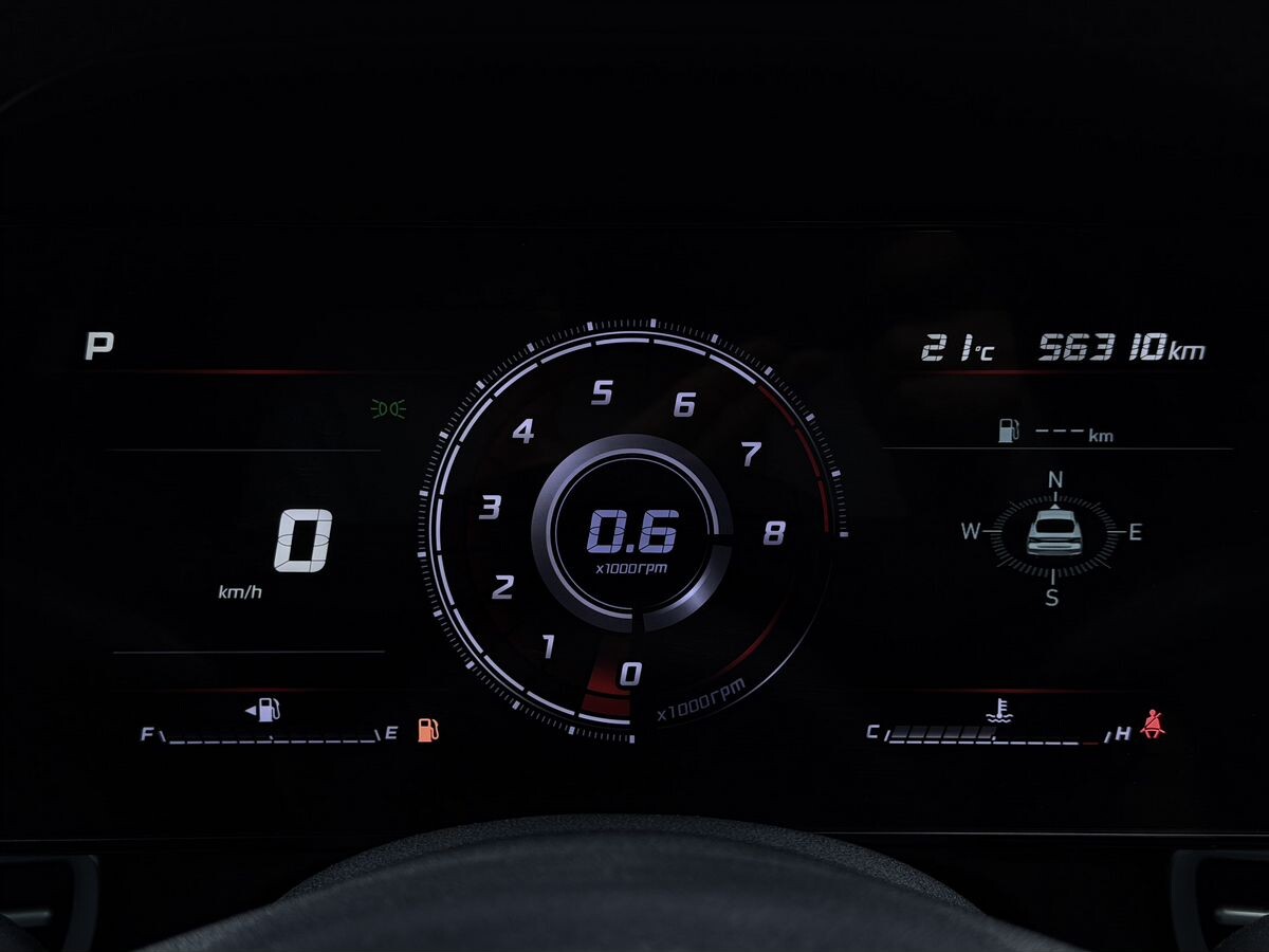 Hyundai Elantra 2023 - фото автомобиля
